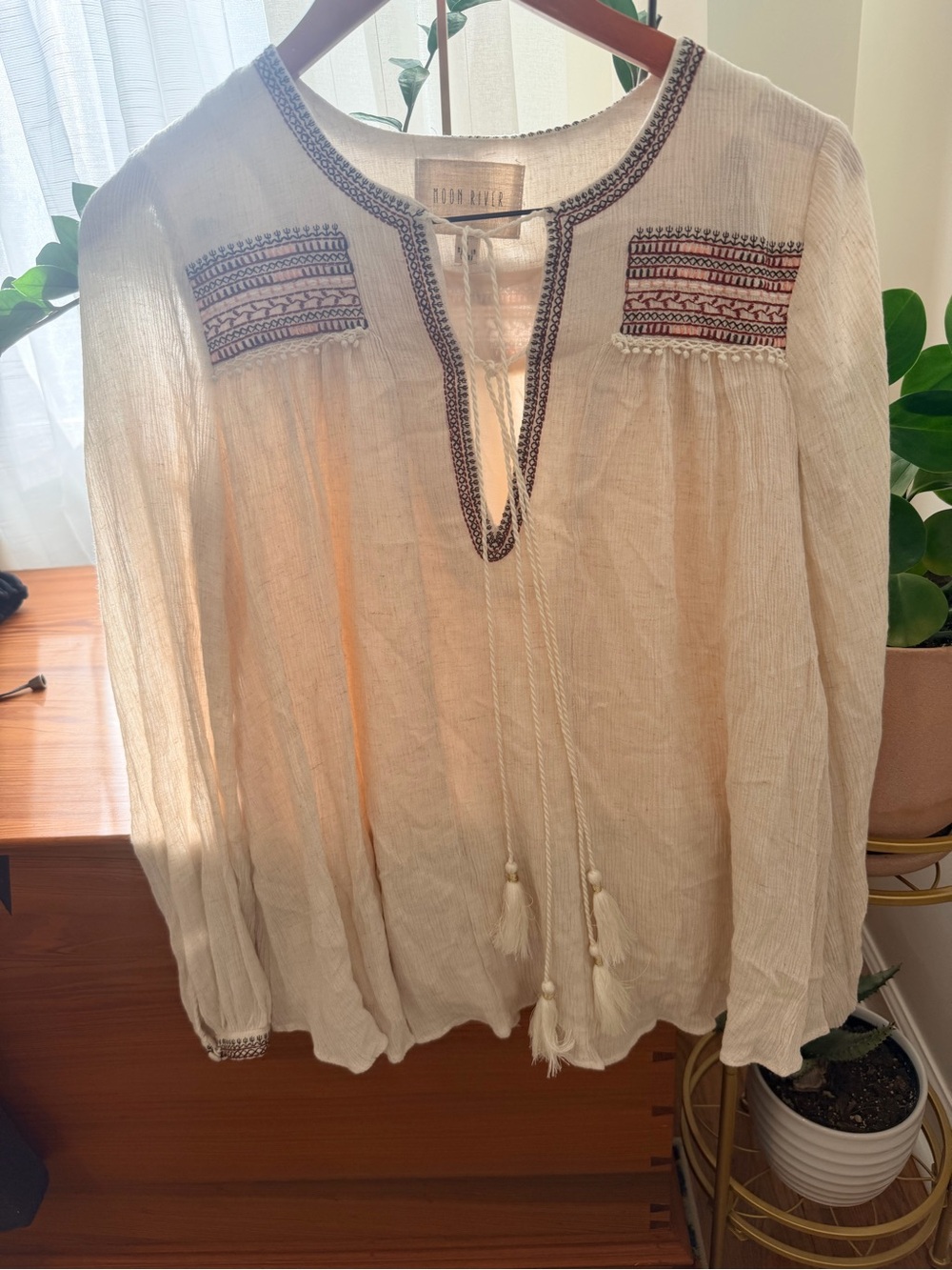 Anthropologie Moon River Boho Embroidered Cream Peasant Top with Tassel Tie